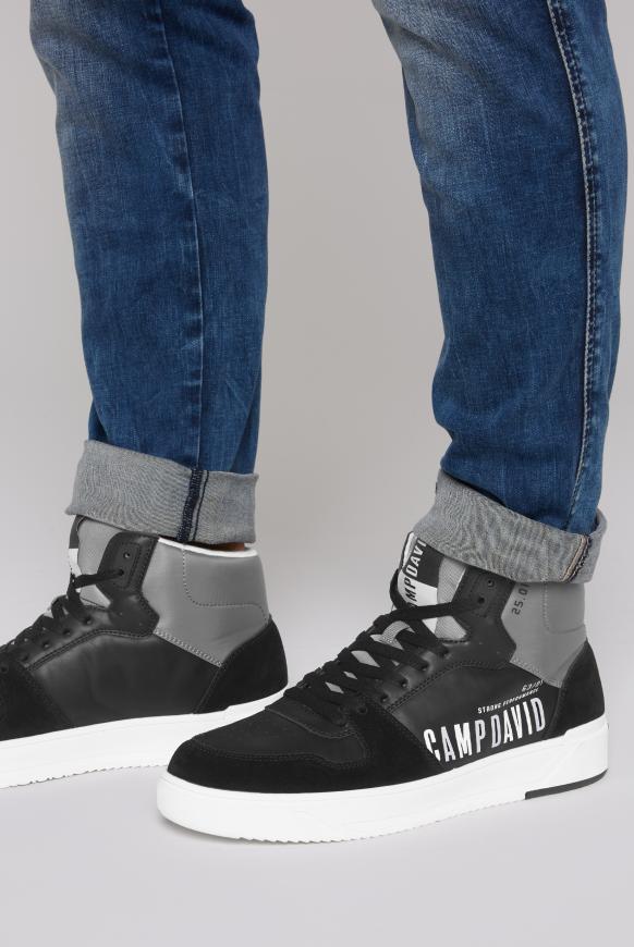 Hightop Sneaker im Materialmix mit Rubber Logos black
